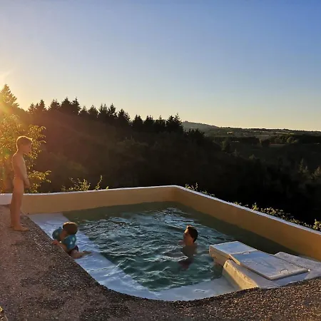 ベッド・アンド・ブレックファスト Chez Alice,simplicite Et Petite Piscine