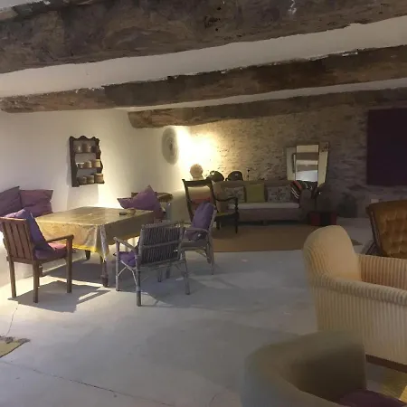 Chez Alice,simplicite Et Petite Piscine *