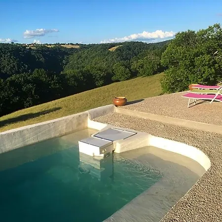 Chez Alice,simplicite Et Petite Piscine ベッド・アンド・ブレックファスト