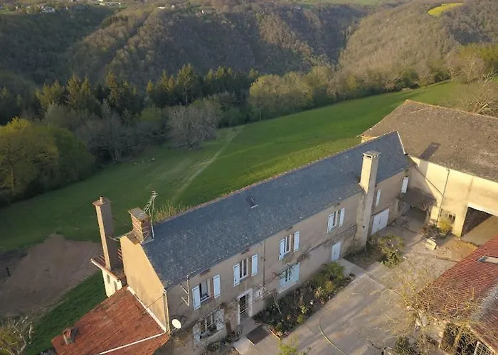 Chez Alice,simplicite Et Petite Piscine Отель типа 