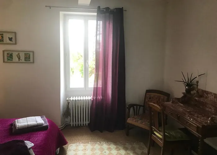 Chez Alice,simplicite Et Petite Piscine